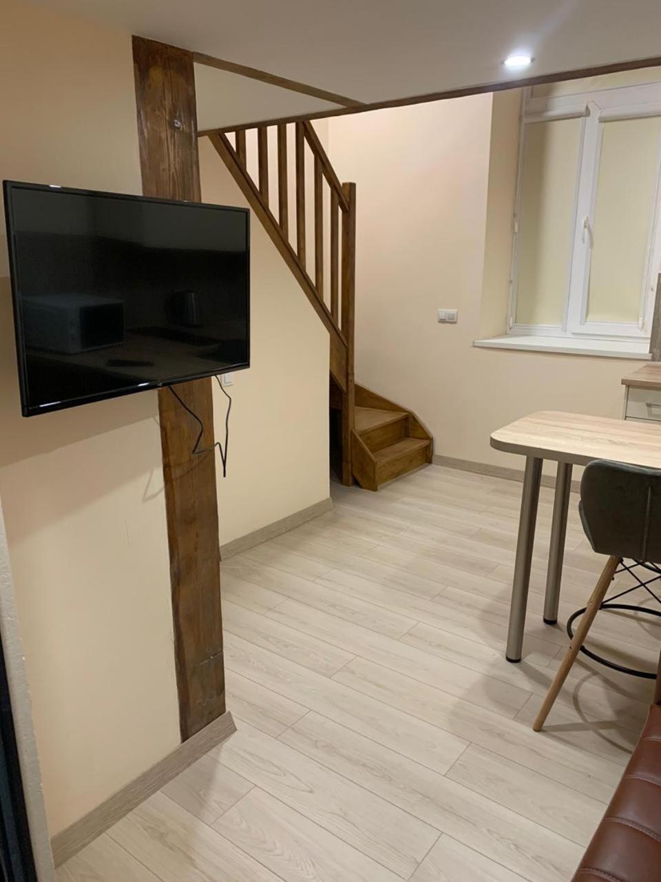 Chorni Vivtsy Apartment Chernivtsi Exterior photo