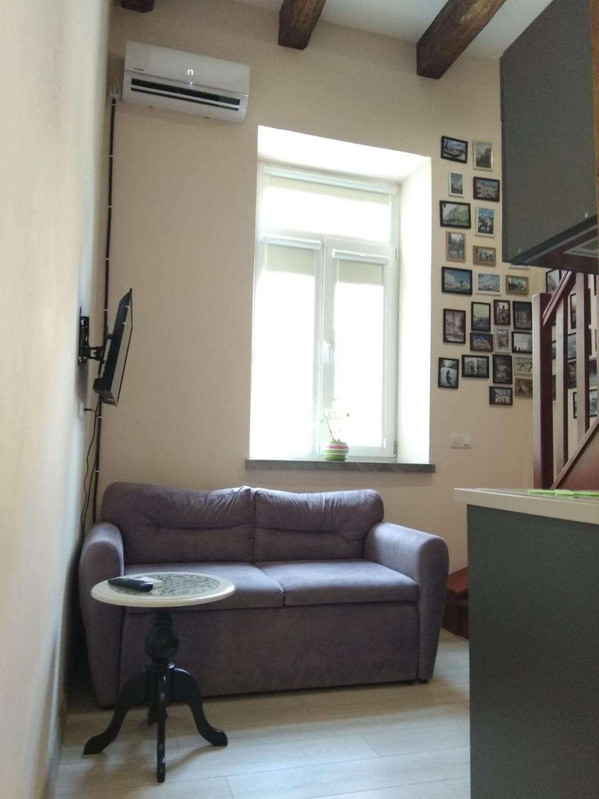 Chorni Vivtsy Apartment Chernivtsi Exterior photo